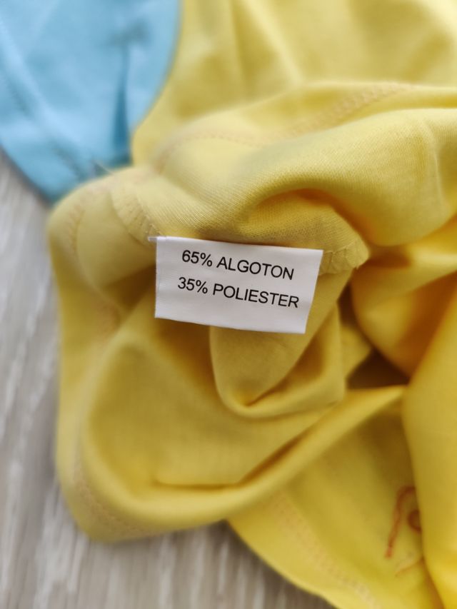 Camiseta de niña. Manga corta. Nueva.