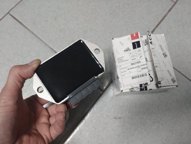 Regolatore di tensione Piaggio vespa PX