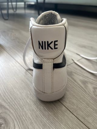 Nike Blazer Mid '77
