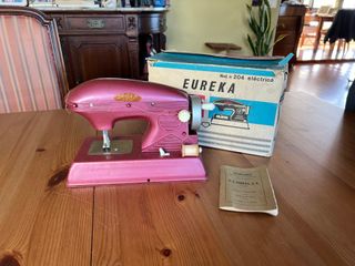 Maquina de coser de juguete