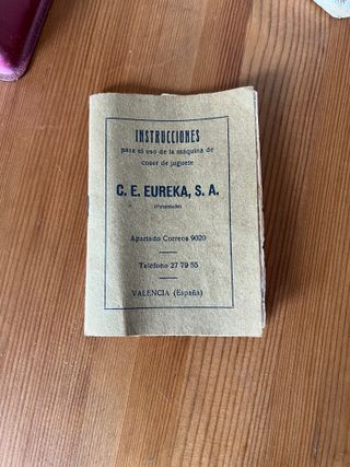 Maquina de coser de juguete