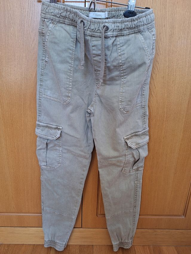 Pantalón cargo de niño, talla 13-14 marca Sfera