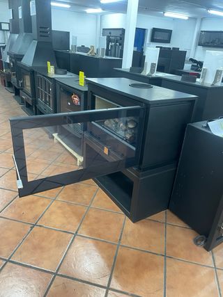 ESTUFA CON HORNO ENVOLVENTE A LEÑA