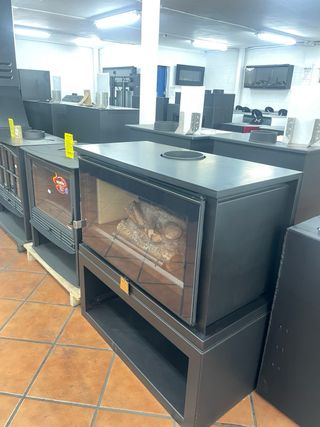 ESTUFA CON HORNO ENVOLVENTE A LEÑA
