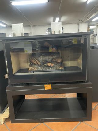 ESTUFA CON HORNO ENVOLVENTE A LEÑA