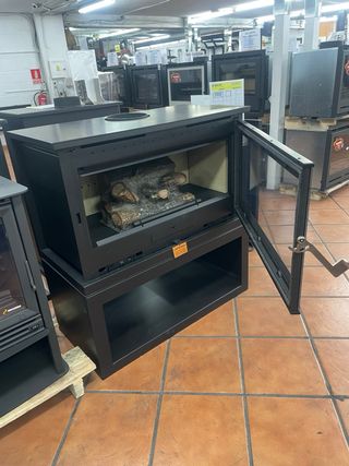 ESTUFA CON HORNO ENVOLVENTE A LEÑA