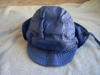 Cappellino termico imbottito con paraorecchie