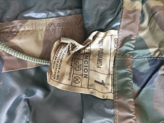 Chubasquero camuflaje militar