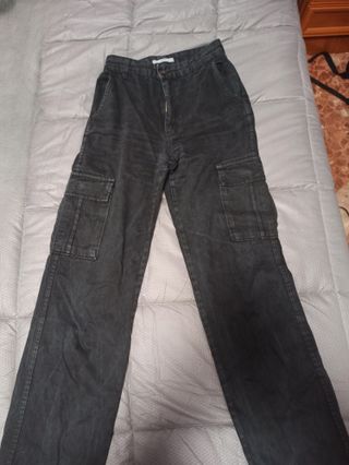 Pantalón ancho de Stradivarius