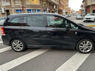 Opel Zafira-e Life 2012