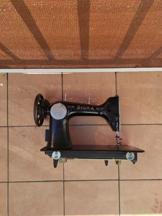 Màquina de coser sigma