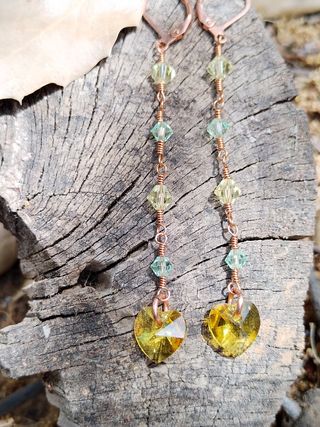 Pendientes Swarovski nacar amarillo verde corazón 