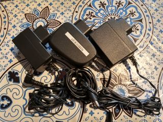 3 Alimentatori-Adattatori