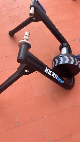 Rodillo Wahoo electrico para entrenar