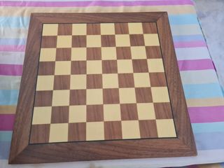 Nogal Luxe 40x40x1,5cm