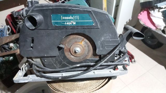 Se vende sierra circular casals