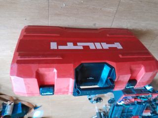 Caja herramientas HILTI grande