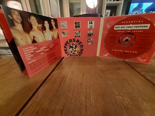 Red Hot Chili Peppers "Under The Covers" lt. ed cd