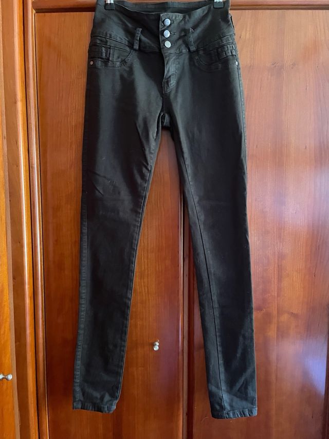 Pantalon chica cadera ajustada