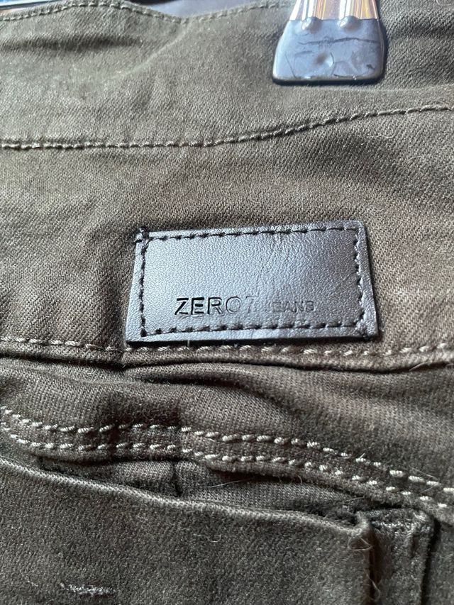 Pantalon chica cadera ajustada