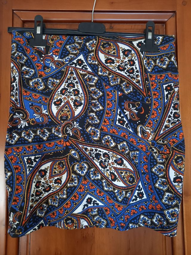 Falda nueva, con etiqueta Primark