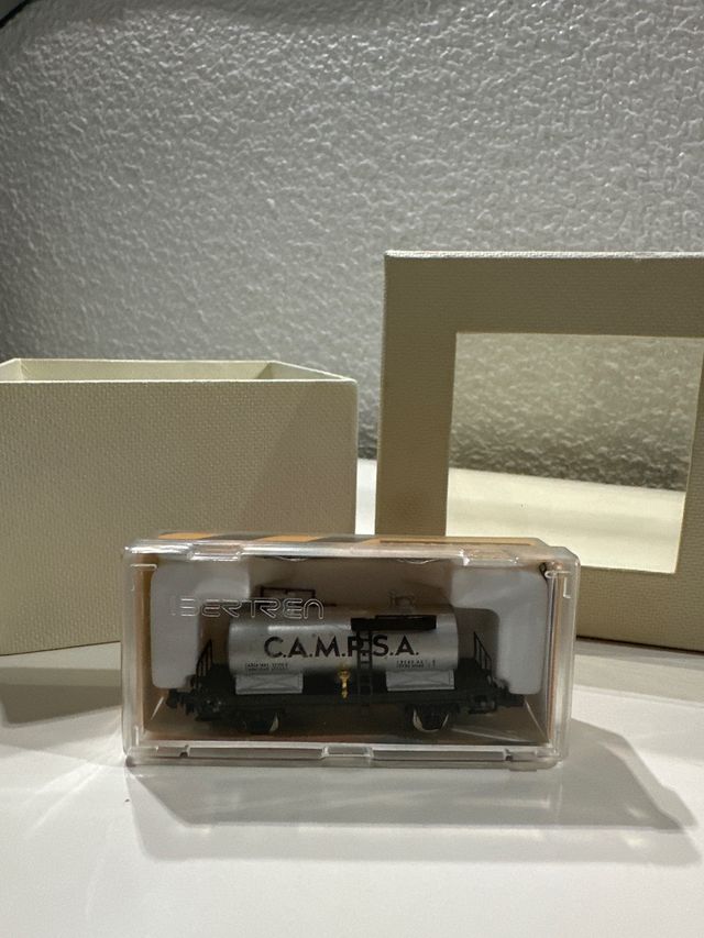 Vagon cisterna Campsa maqueta tren en su caja