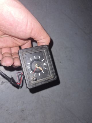 Reloj coche clásico 