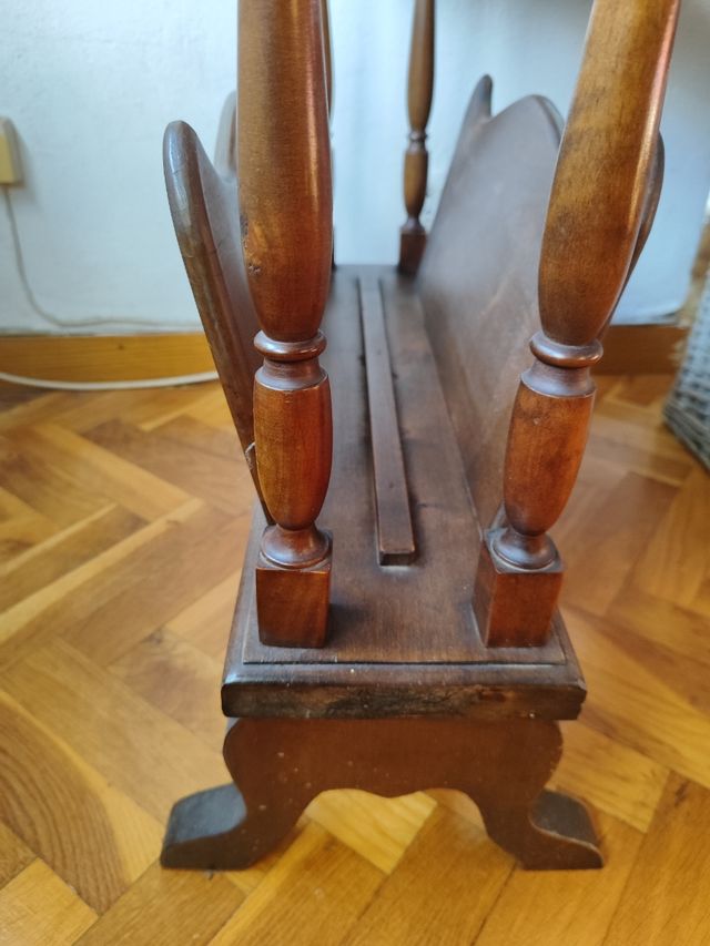 Armadietto per riviste antico