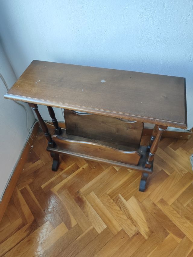 Armadietto per riviste antico