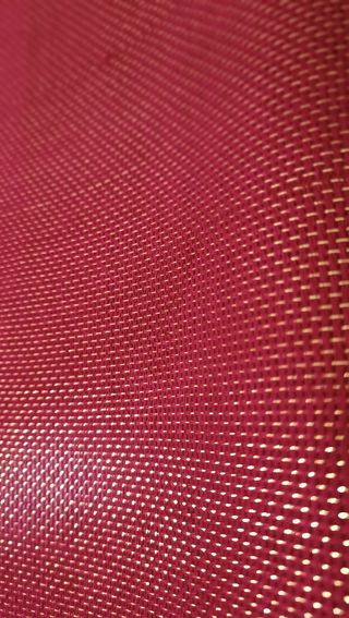 Chal o pañuelo rojo y dorado más collar 