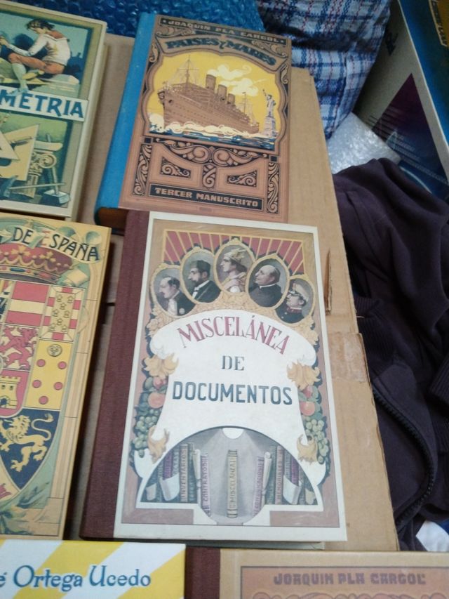 Libros a elegir 5 euros cada libro 