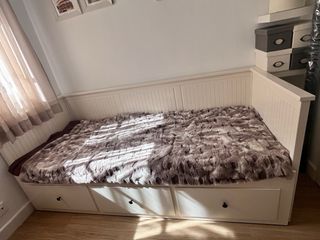 Cama Divan Hemnes ikea  y colchon