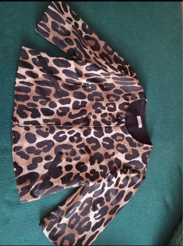 Chaqueta corta de mujer