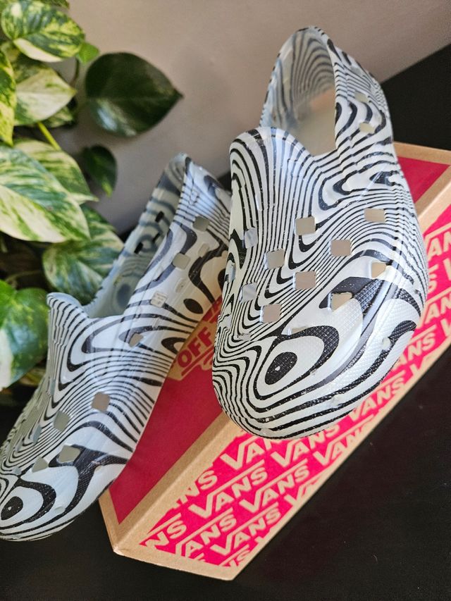 Vans Slip On TRK blanco y negro