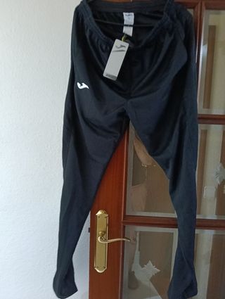 Pantalón chándal Joma M con etiqueta