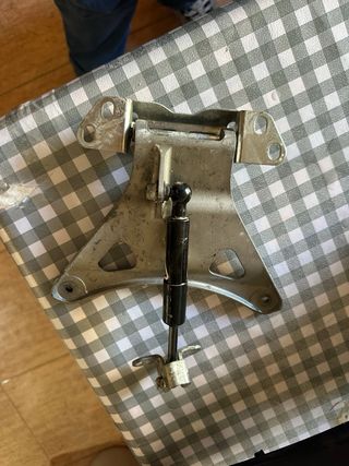 T MAX 2022 SOPORTE ASIENTO 