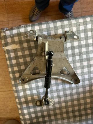 T MAX 2022 SOPORTE ASIENTO 