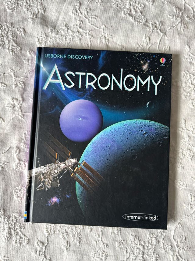 Libro Astronomy
