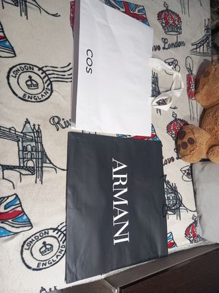 Bolsas Armani, Cos