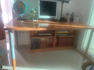 Mesa de estudio grande