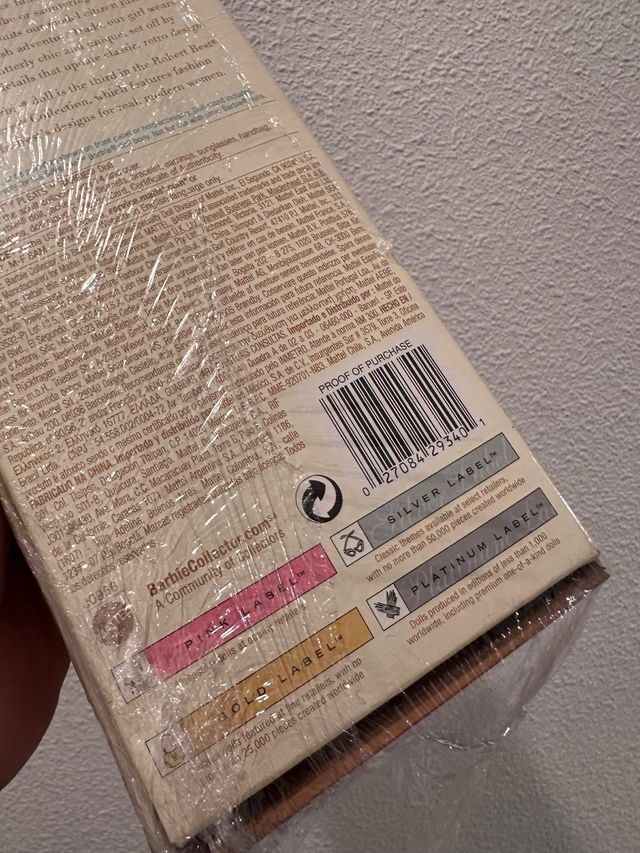 BARBIE Pretty Pleats Genuine Silkstone Body