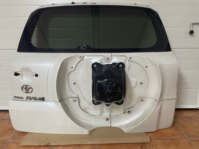 Porton trasero Toyota Rav4