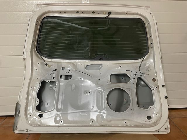 Porton trasero Toyota Rav4