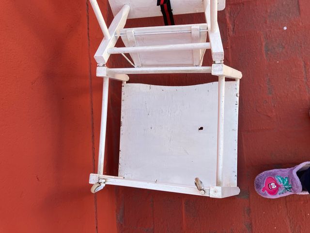 Trona infantil de madera vintage
