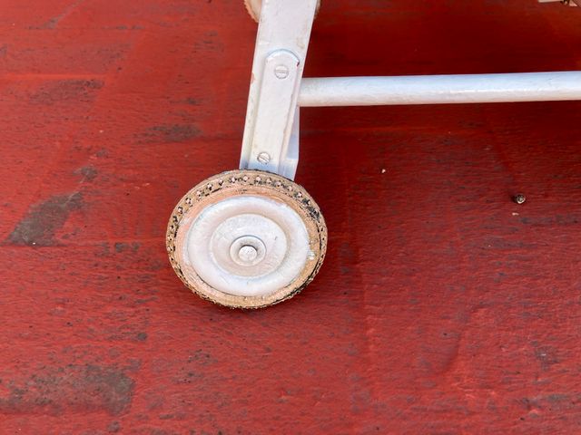 Trona infantil de madera vintage