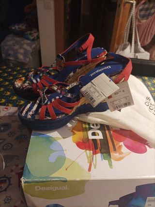 sandalias desigual