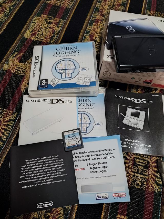 Nintendo DS lite y Gameboy Completa