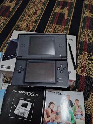 Nintendo DS lite y Gameboy Completa