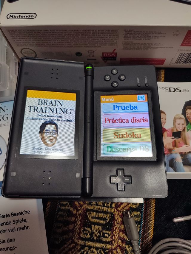 Nintendo DS lite y Gameboy Completa