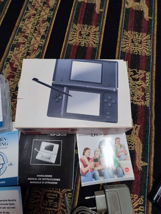 Nintendo DS lite y Gameboy Completa
